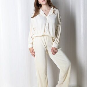 PLEATED SET IN IVORY Elegant Cream Women's Sleepwear Set